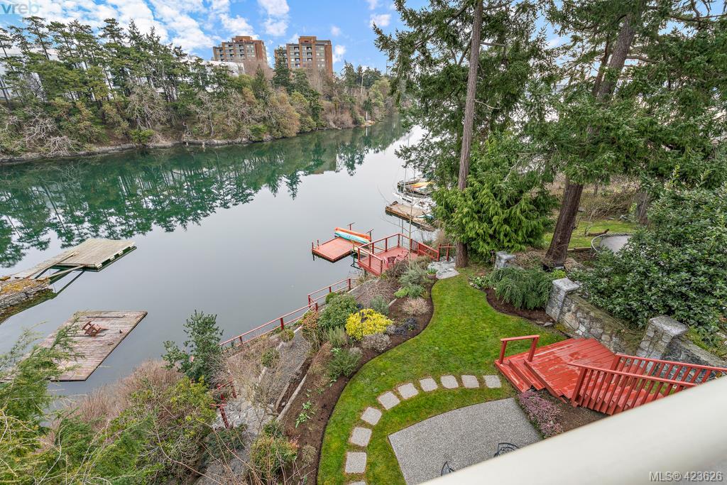 526 Selkirk Avenue, Victoria, BC 423626 Robin Cushing Victoria