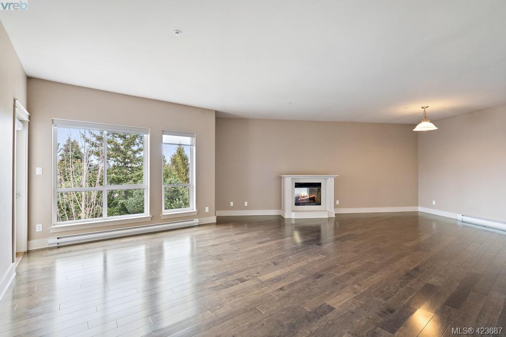  306 3915 Carey Road, Victoria, BC 423687 Gower Smith Real Estate Team