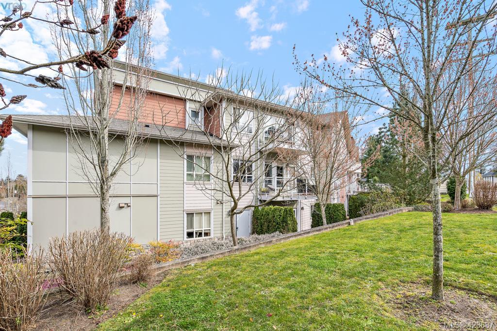  306 3915 Carey Road, Victoria, BC 423687 Gower Smith Real Estate Team