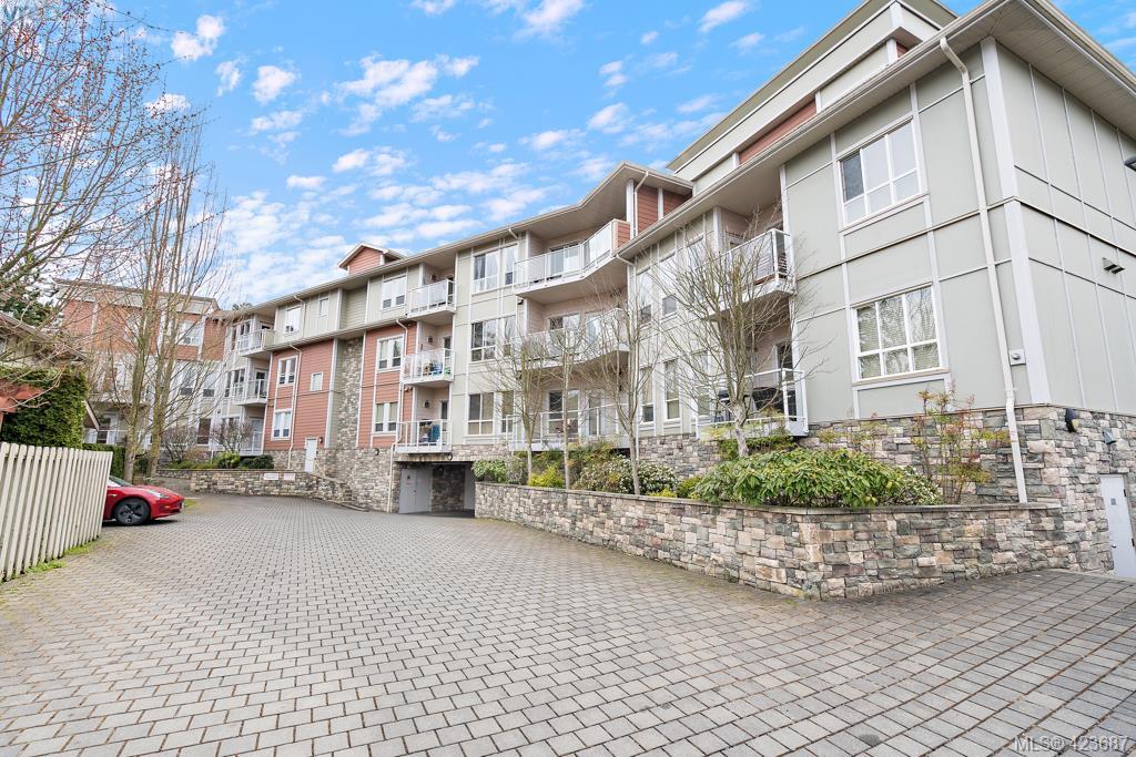  306 3915 Carey Road, Victoria, BC 423687 Gower Smith Real Estate Team