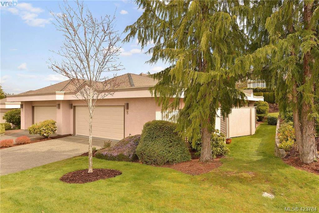  8 4318 Emily Carr Drive, Victoria, BC 423784 Nicole Pelan