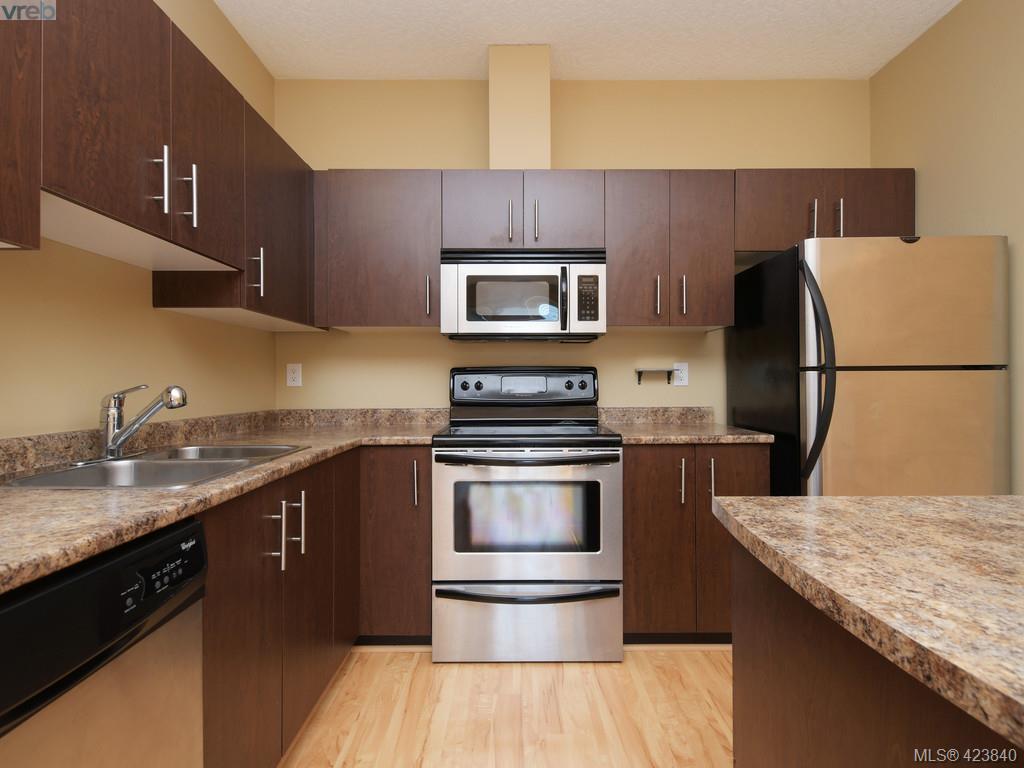 413 825 Goldstream Avenue Victoria BC 423840 Paul Vandermade 413-825-goldstream-avenue-victoria-bc-423840-paul-vandermade