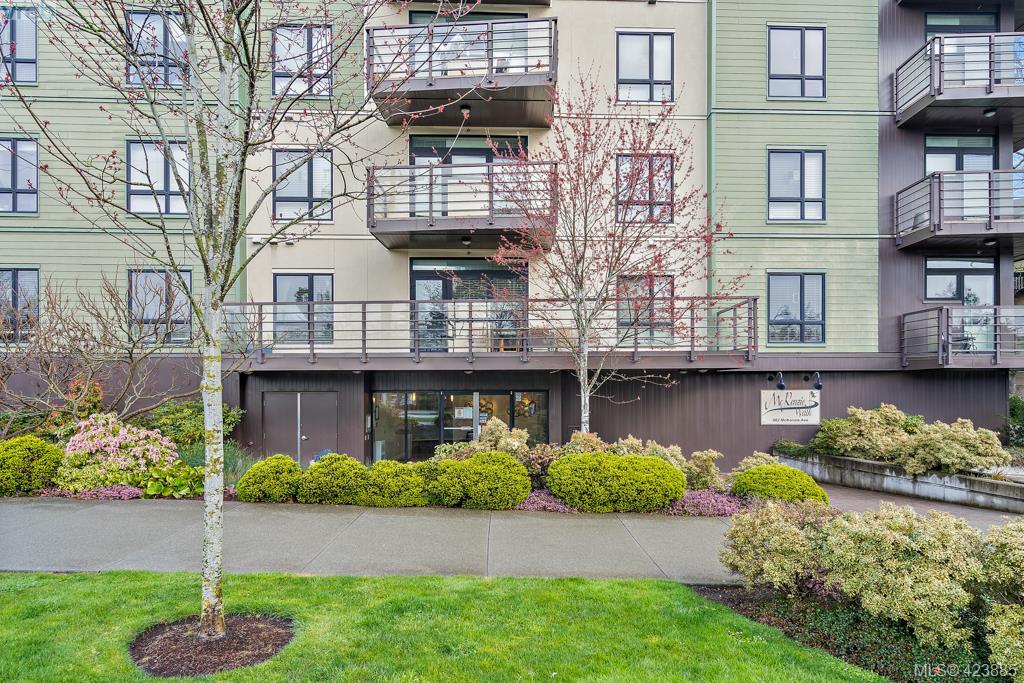  109 982 McKenzie Avenue, Victoria, BC 423885 Gower Smith Real