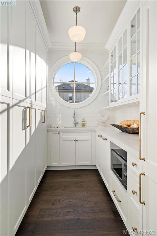 2666 Dalhousie Street, Victoria, BC 426523 Mark Rice Personal