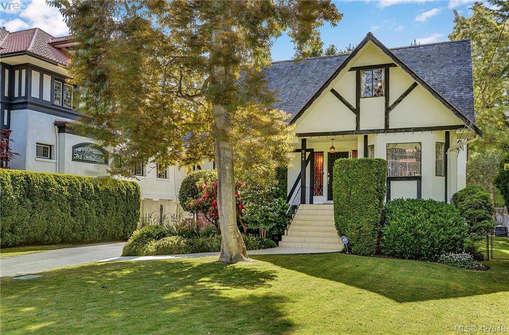 948 St. Charles Street, Victoria, BC 427048 Miles Takacs