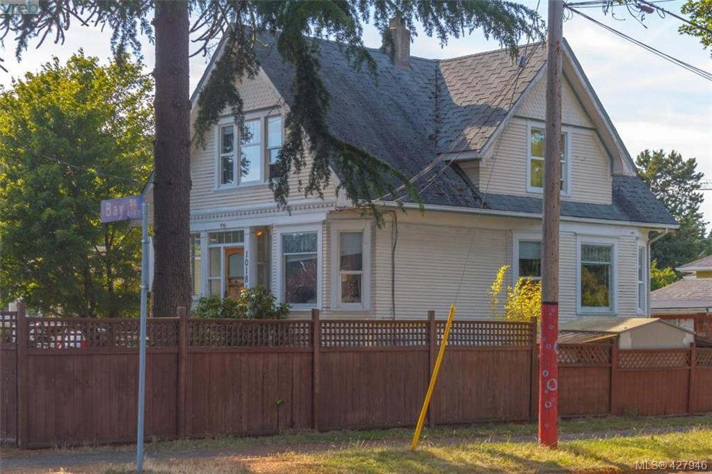 1018 Bay Street, Victoria, BC 427946 Matt Loken