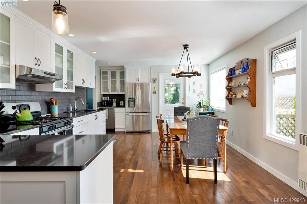 2234 Meredith Road, Nanaimo, BC 844887 Gower Smith Real Estate Team