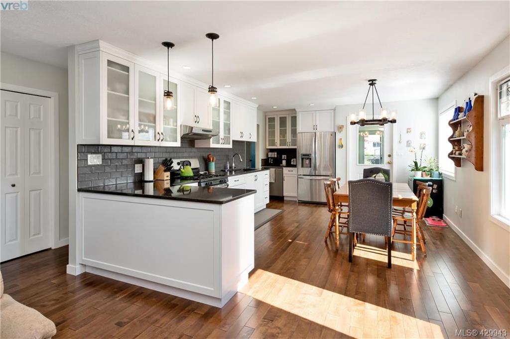 2234 Meredith Road, Nanaimo, BC 844887 Gower Smith Real Estate Team