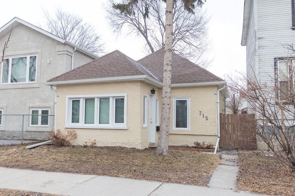 715 Ashburn Street, Winnipeg, MB, R3G 3C6 202008021 John Frank