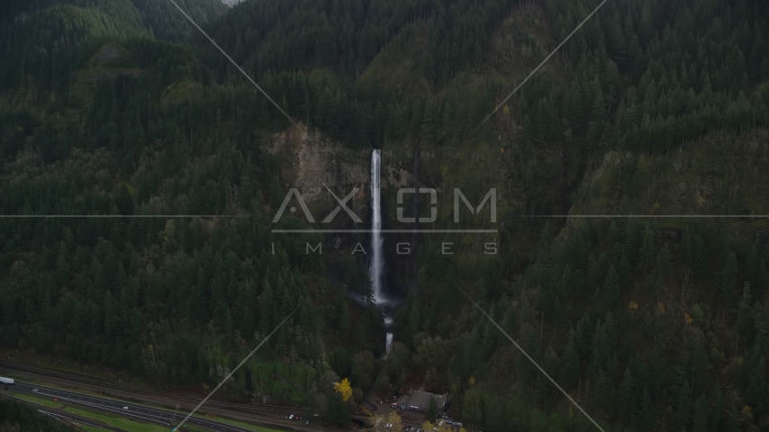 Multnomah Falls in Columbia River Gorge, Multnomah County, Oregon Aerial Stock Photos AX154_020.0000226F