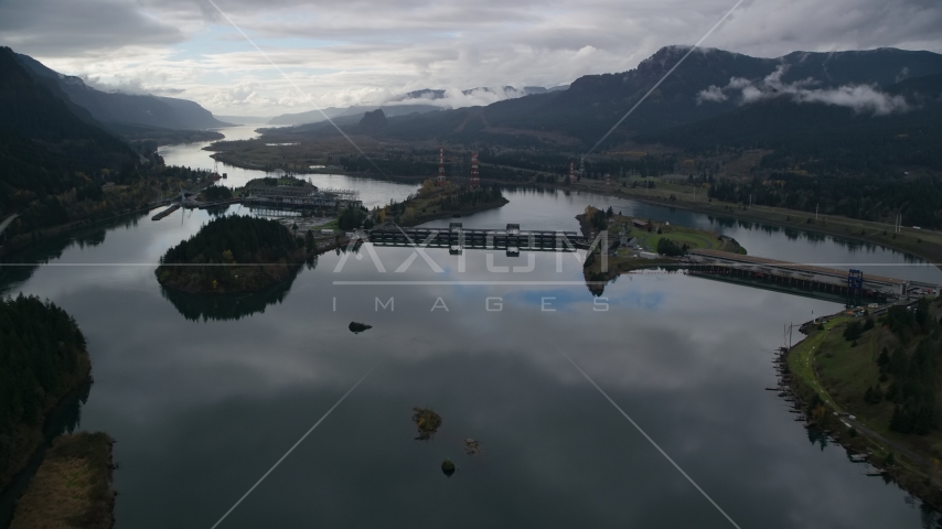 A view of the Bonneville Dam in the Columbia River Gorge Aerial Stock Photos AX154_176.0000071F