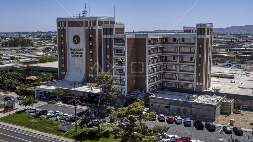 A hospital complex in Phoenix, Arizona Aerial Stock Photo DXP002_140_0004 | Axiom Images