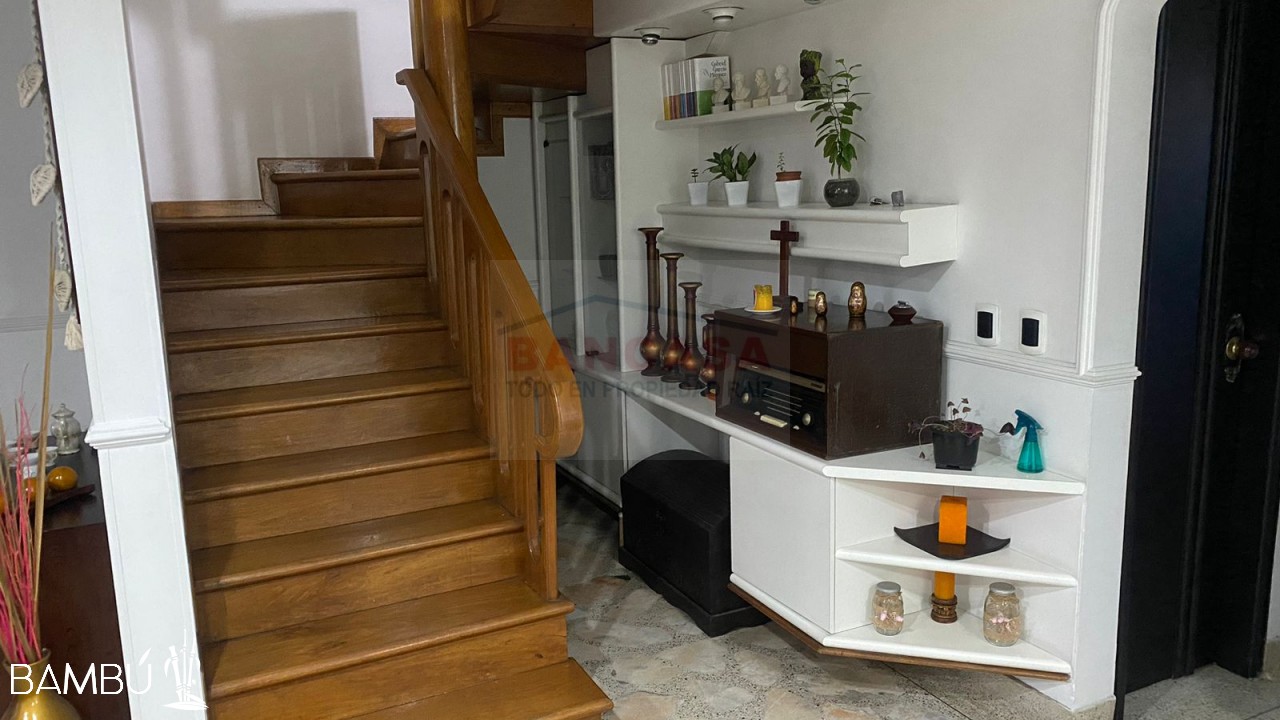 LAURELES , MEDELLÍN - 28135