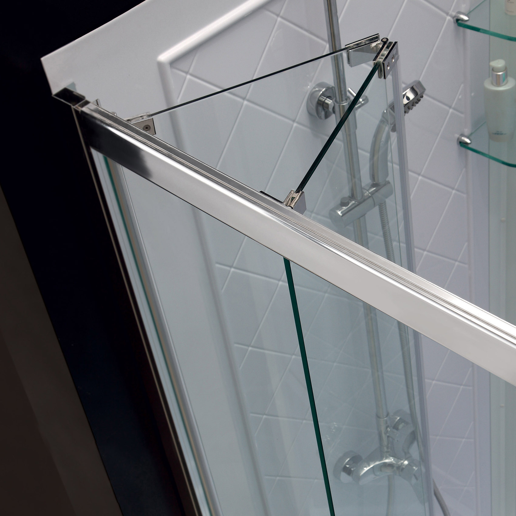 DreamLine DL6213C01CL Butterfly BiFold Shower Door & SlimLine 32x32