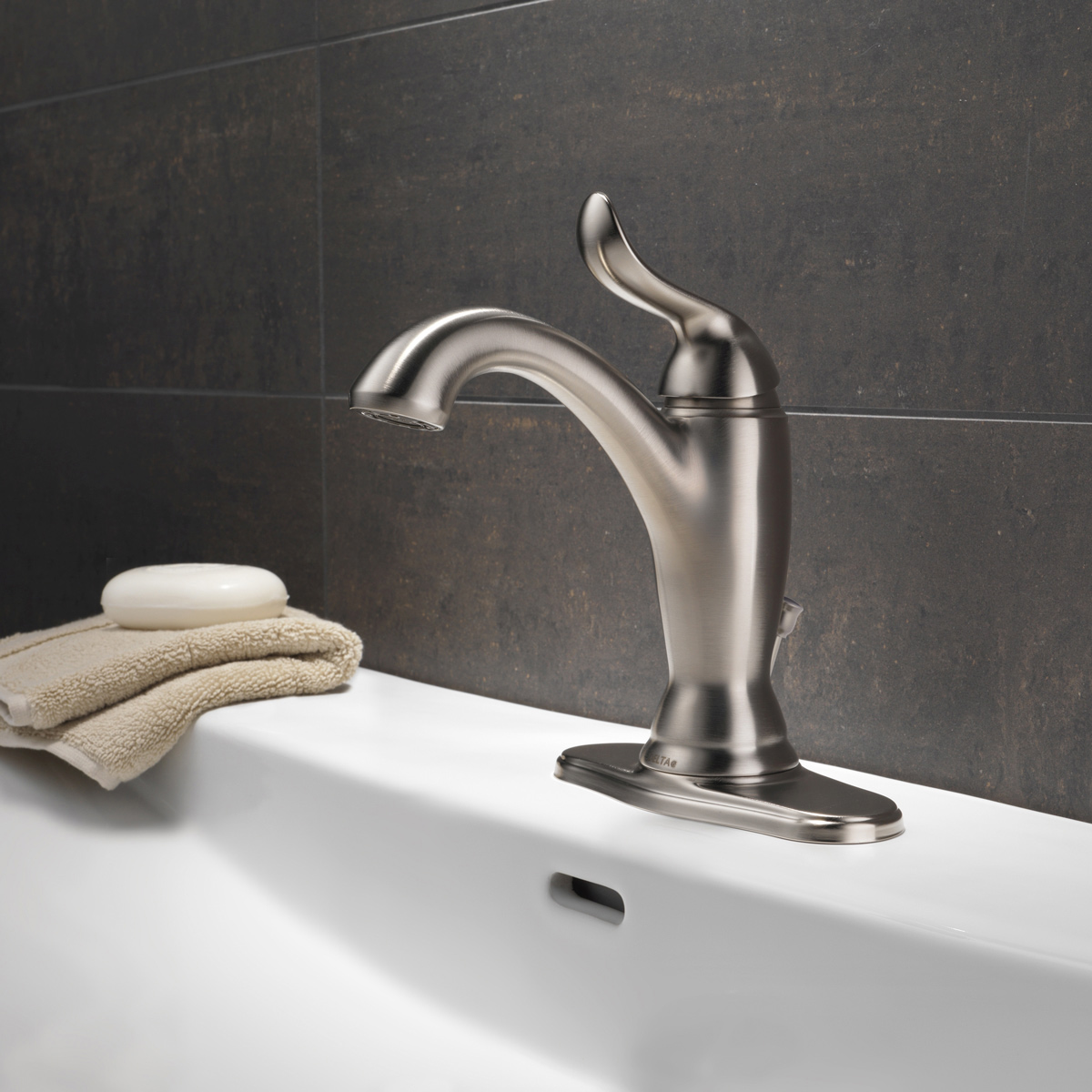 Delta linden single hole faucet