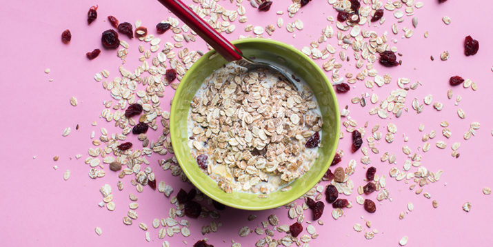 Oatmeal With Chia Seeds and Raisins