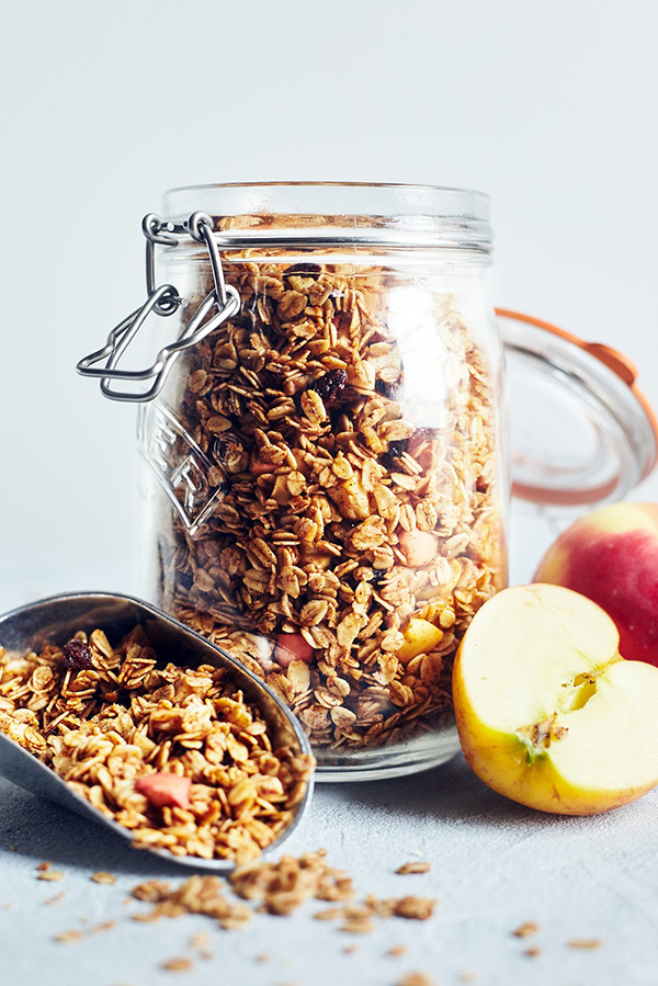 Apple Cinnamon Granola Homemade Granola Recipe The Beachbody Blog