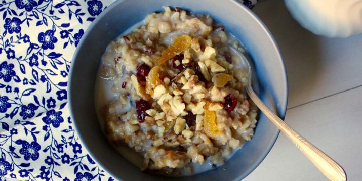 Fruity Whole-Grain Breakfast Porridge