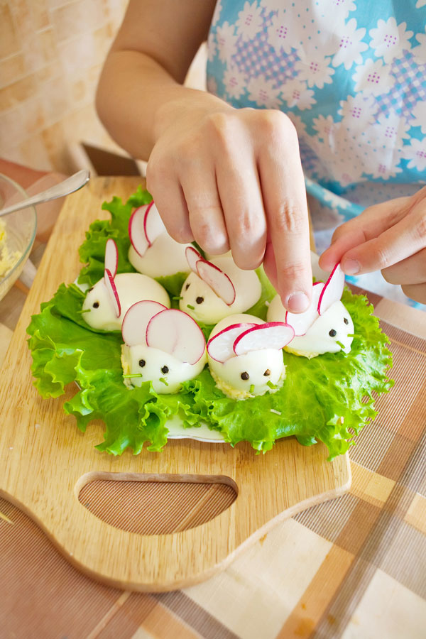 Easter-Bunny-Eggs