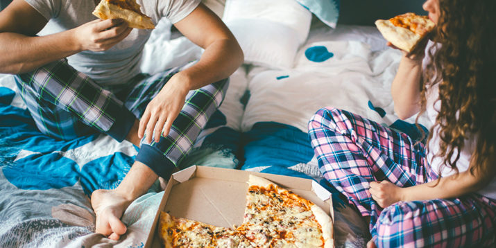 5 Eating Habits That Might Be Screwing Up Your Sleep