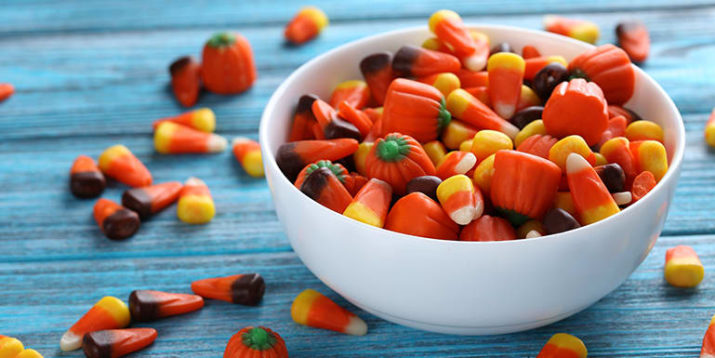 7 Tips to Avoid Eating ALL The Halloween Candy