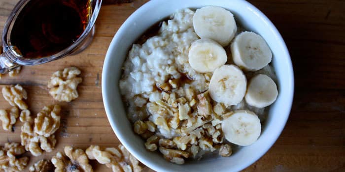 Oatmeal with Walnuts and Banana