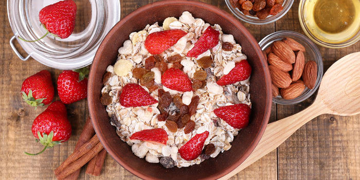 5 Ways to Improve Your Morning Oatmeal