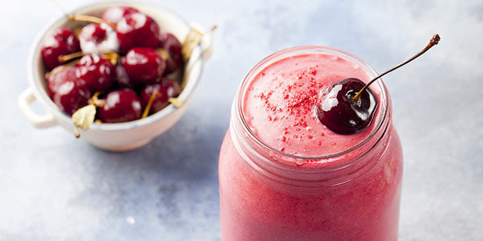Chocolate Cherry Pomegranate Shakeology
