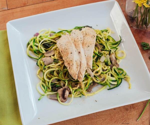 13 Flavorful Chicken Recipes Under 300 Calories | The Beachbody Blog