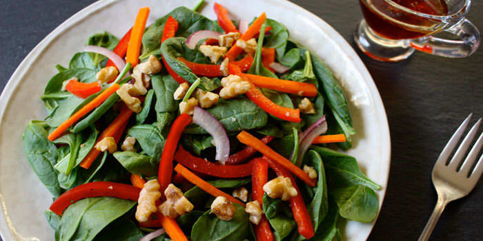 Spinach Salad with Walnuts