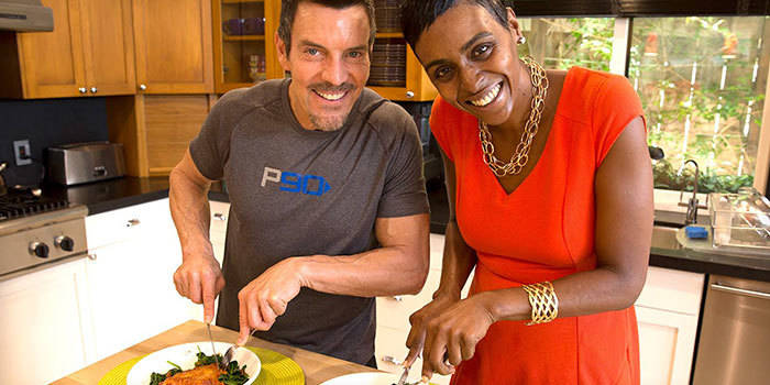 Tony Horton Shows You How To Cook Healthy Chicken Parmesan