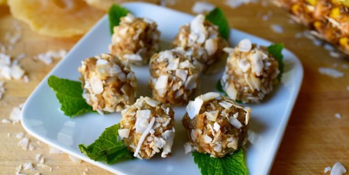 Vanilla Shakeology Macadamia Nut Pineapple Balls