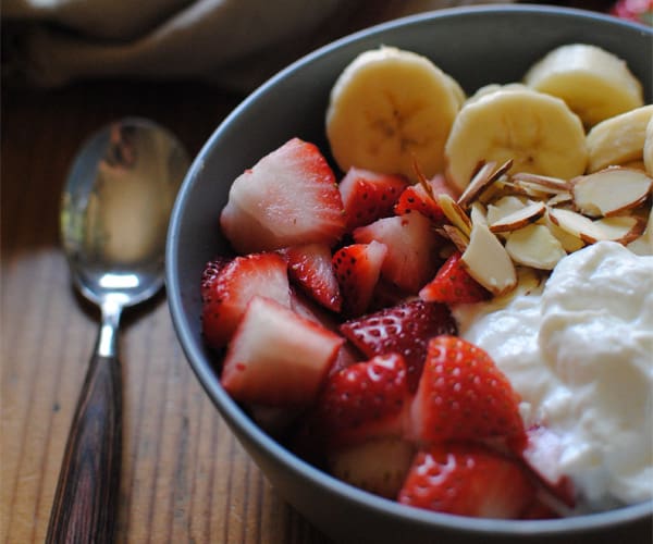Vanilla Yogurt Bowl Recipe | BeachbodyBlog.com 