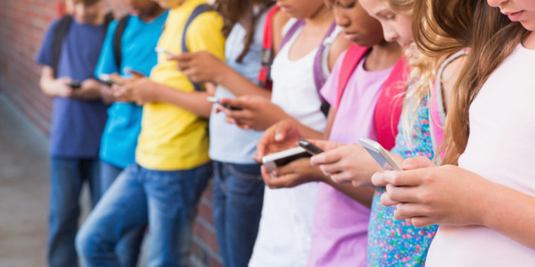 6-Ways-to-Get-Kids-Fit-And-Off-Those-Phones