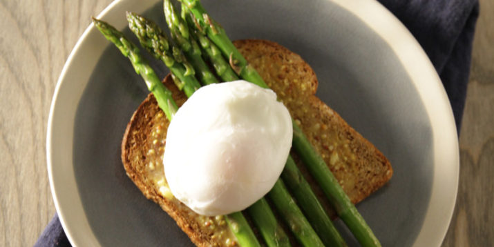 Poached Eggs With Asparagus Toast
