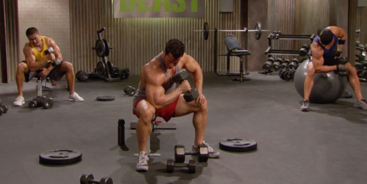How to Build Your Biceps With Concentration Curls