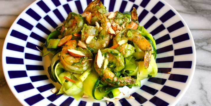 Crevettes à l’ail et au Basilic Avec Nouilles de Courgette