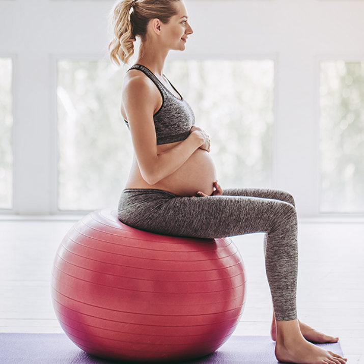 9 Pregnancy Ball Exercises for Expecting Moms LaptrinhX / News