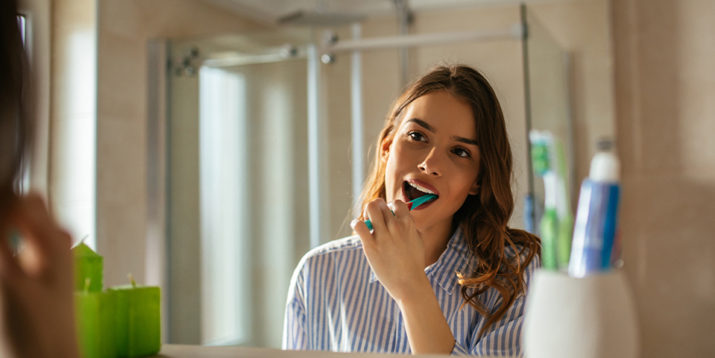 7 Simple Habits to Keep Your Teeth Healthy