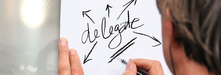 delegar trabajo