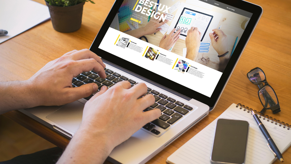 Conecta tu sitio en Wix o Elementor con Upnify CRM. Captura prospectos autom&#225;ticamente y mejora tu proceso comercial desde el primer contacto.
