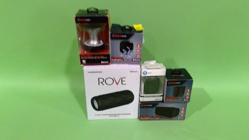 blackweb speaker bwa15av110