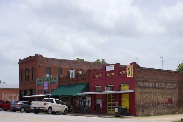 Smithville Texas - Main Street