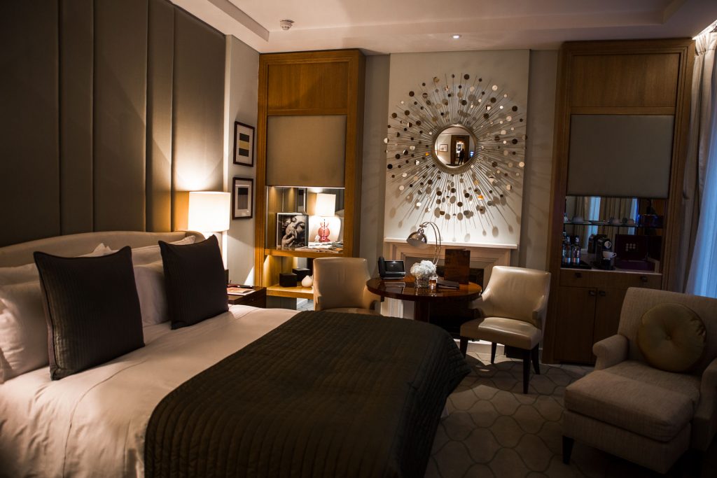UK London Corinthia Hotel Room