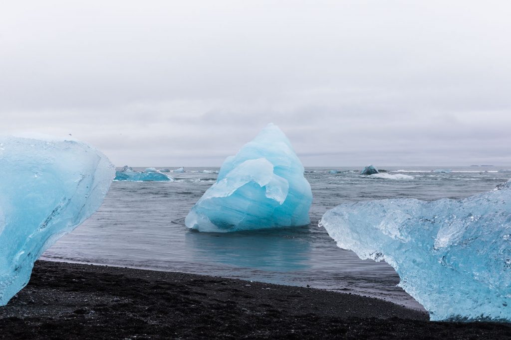 BlueSkyTraveler Diamond Beach - Iceland