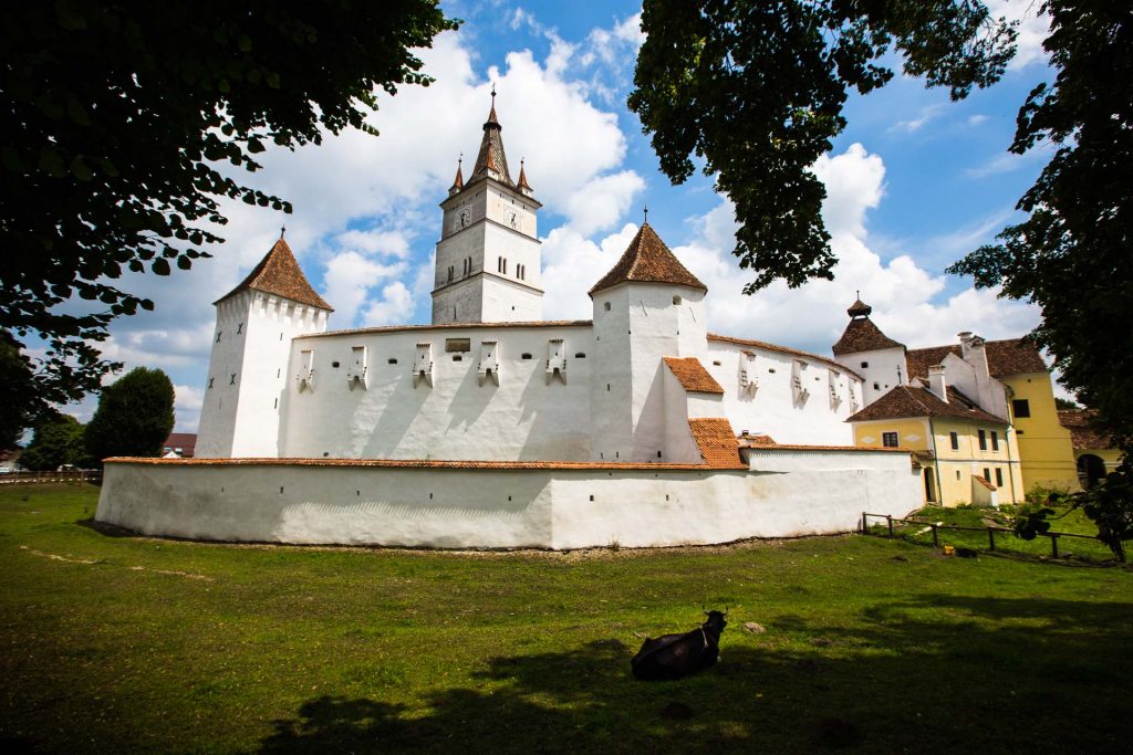 BlueSkyTraveler.Romania.Church