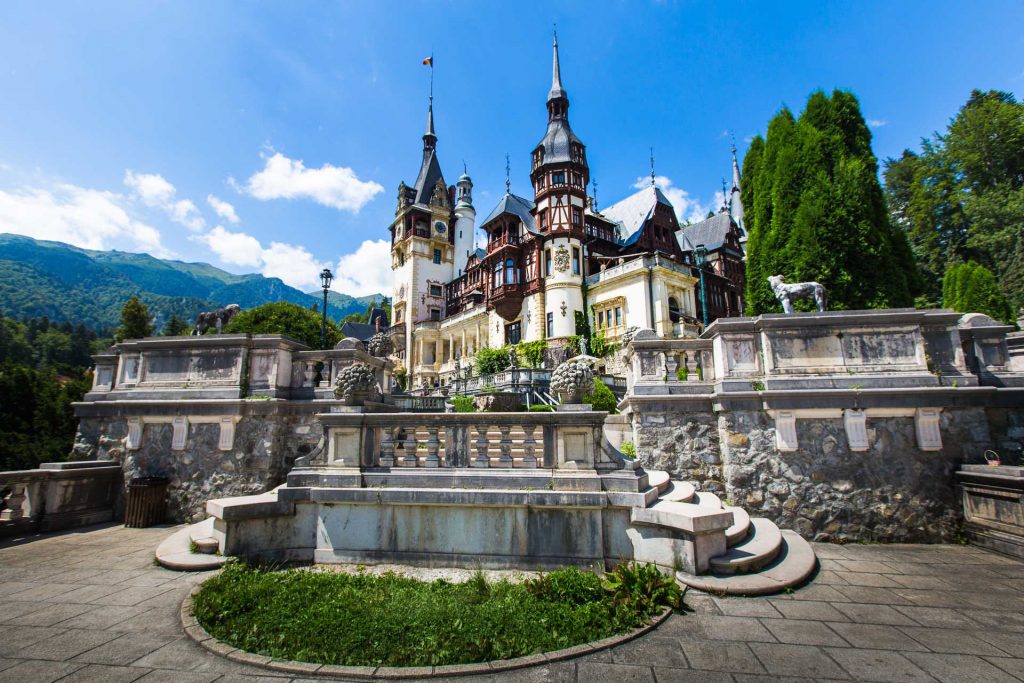 BlueSkyTraveler.Romania.Castle