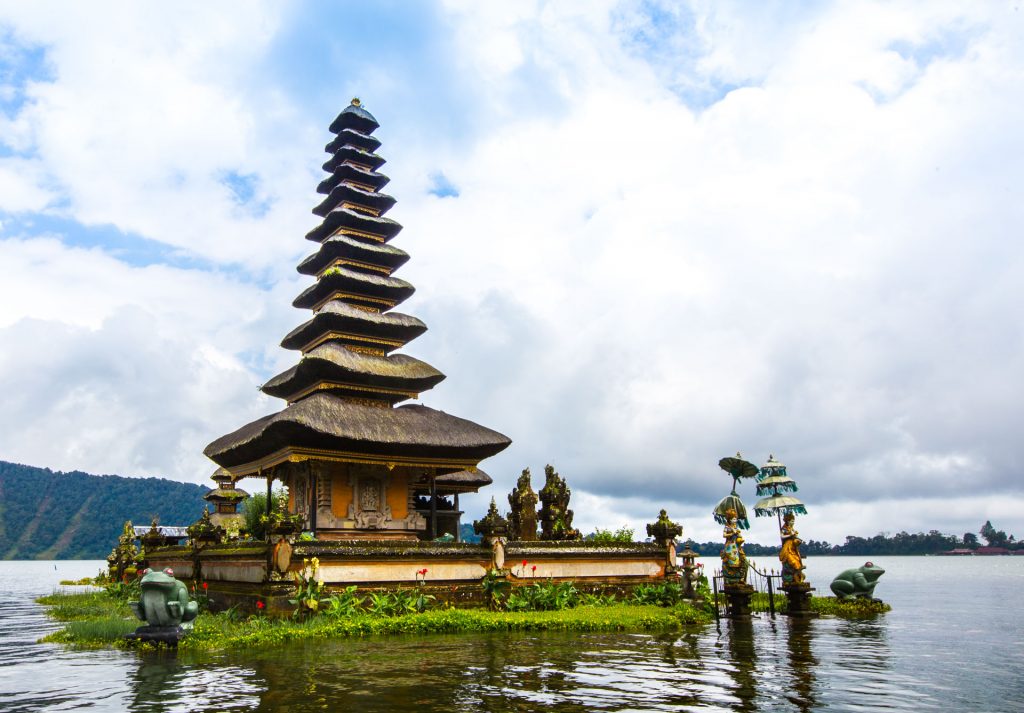 BlueSkyTraveler.WaterTemple-1