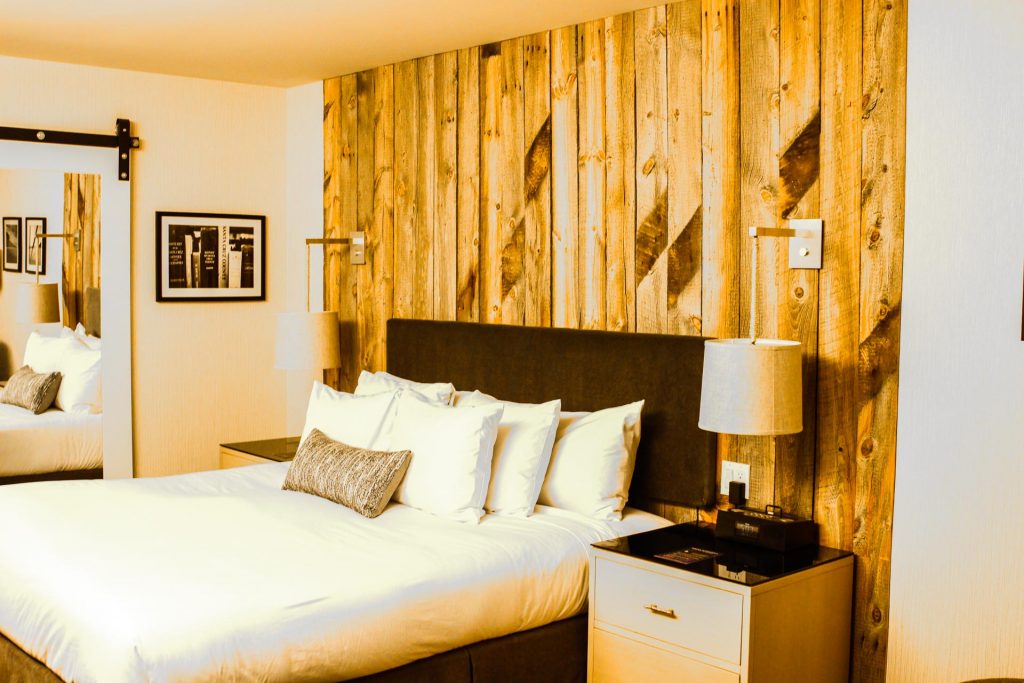 Hotel Paradox