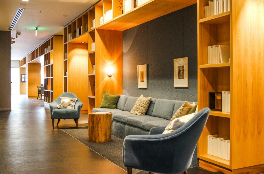 Hotel Paradox